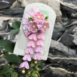 Bijou de tête japonais avec design floral
