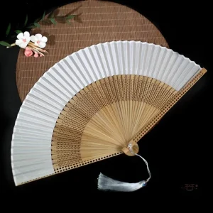 Éventail en bambou japonais élégant