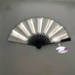 Éventail traditionnel à LED