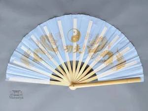 Éventail Japonais Art Martial en design traditionnel