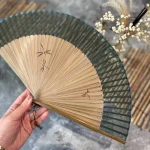Éventail japonais en bambou