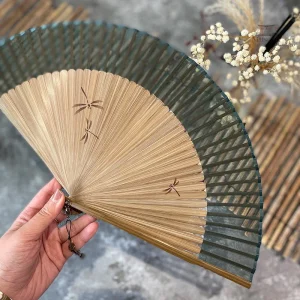 Éventail japonais en bambou