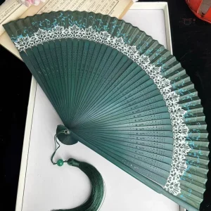 Éventail pliable en bambou