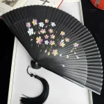 Design japonais : éventail en bambou