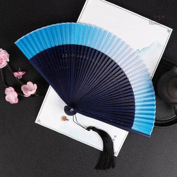 Éventail Japonais aux couleurs contrastées