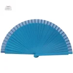 Accessoire japonais élégant pour les journées chaudes