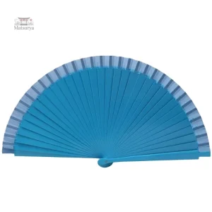 Accessoire japonais élégant pour les journées chaudes