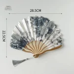 Éventail traditionnel japonais, motif coquillage unique