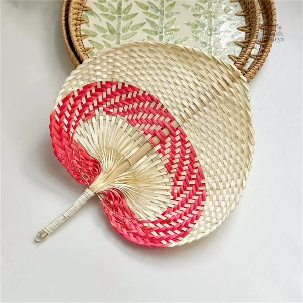 Éventail japonais en paille, art et artisanat traditionnel