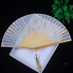 Éventail Japonais Raffiné en design élégant et traditionnel