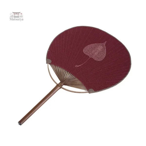 Éventail uchiwa avec motif floral