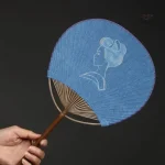 Éventail japonais uchiwa coloré et léger