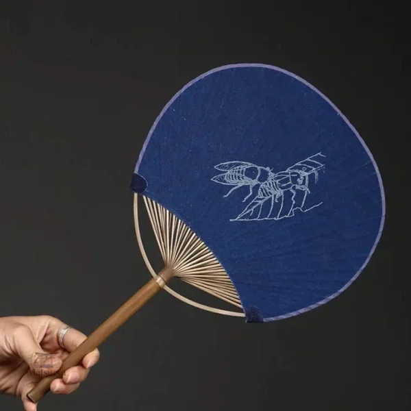 Uchiwa décoratif pour les chaudes journées d'été