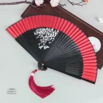 Éventail pliable en bambou