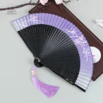 Éventail pliable coloré
