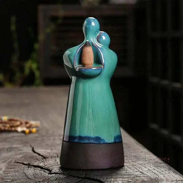 Fontaine décorative pour encens avec design romantique