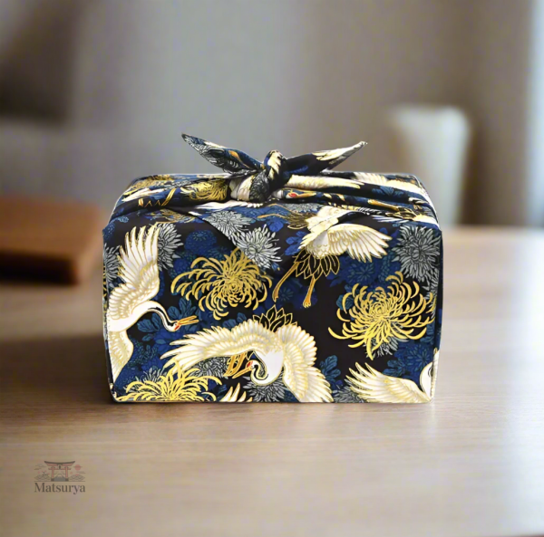 Tissu Furoshiki illustré de magnifiques grues colorées