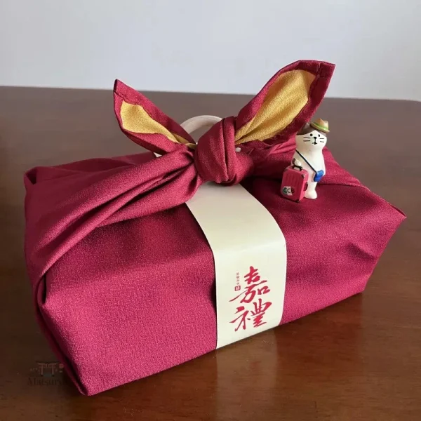 Furoshiki en couleur unie, pratique et esthétique
