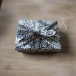 Emballage Furoshiki motifs vagues pour cadeaux