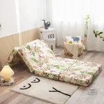 Futon japonais avec style minimaliste