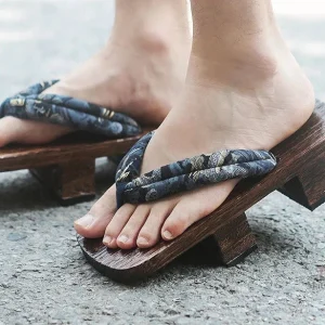 Geta en bois homme traditionnel