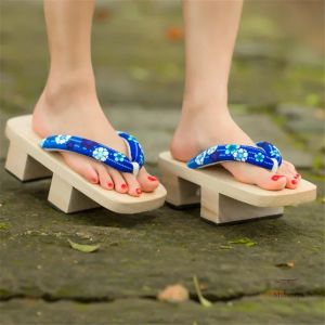 Sandales geta pour femme avec motifs floraux