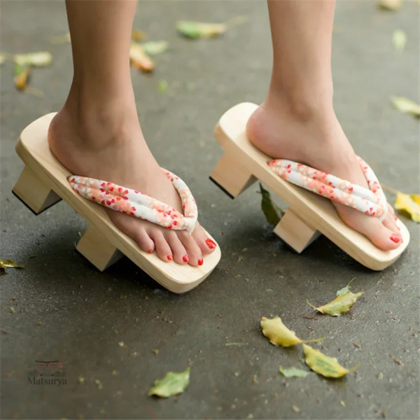 Geta élégantes pour un look authentique