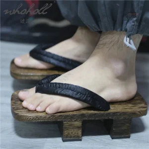 Geta d'été japonaise traditionnelle en bois