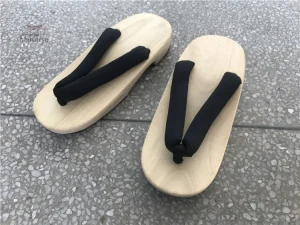 Sandales japonaises traditionnelles, style geta épuré