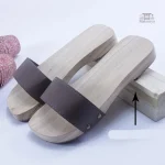 Sandales geta pour femme, choix traditionnel