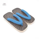Geta en bois avec lanières colorées, style unique