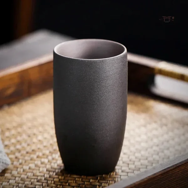 Tasse en céramique japonaise traditionnelle