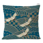 Housse de coussin bleue avec motifs de grues japonaises