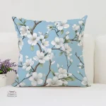 Housse de coussin design japonais avec fleurs bleues
