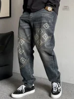 Vêtement japonais homme avec design patchwork unique
