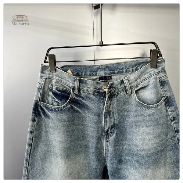 Pantalon tendance inspiré de la mode japonaise, coupe large