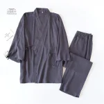 Vêtement Jinbei homme, idéal pour les journées chaudes
