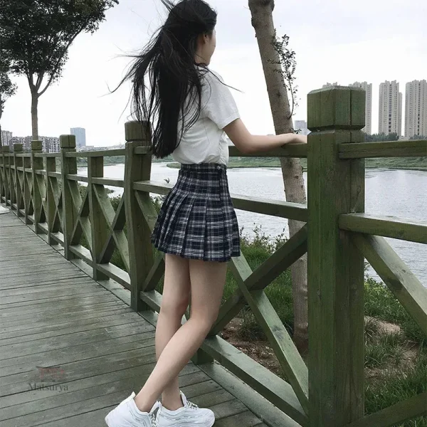 Jupe courte inspirée de la mode japonaise