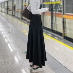 Jupe mi-longue élégante inspirée du style japonais