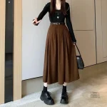 Style japonais : jupe velours côtelé pour femme