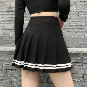 Vêtements traditionnels japonais : jupe plissée