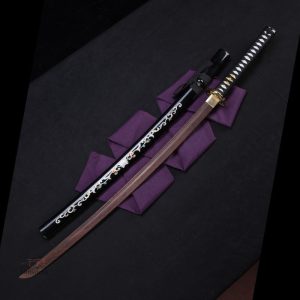 Katana japonais artisanal avec finition soignée