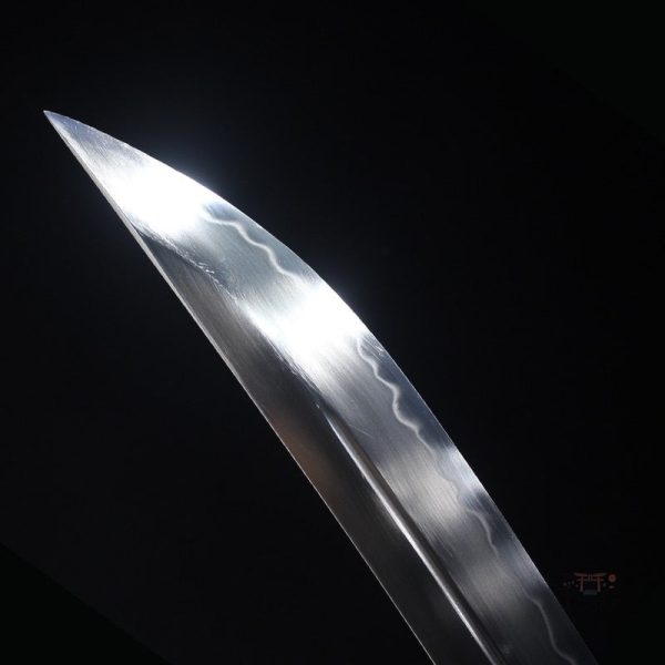 Katana japonais avec poignée ergonomique