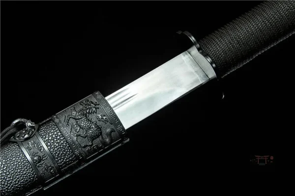 Katana japonais, arme artisanale de qualité supérieure