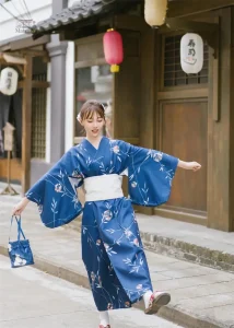 Vêtement japonais féminin, kimono bleu élégant