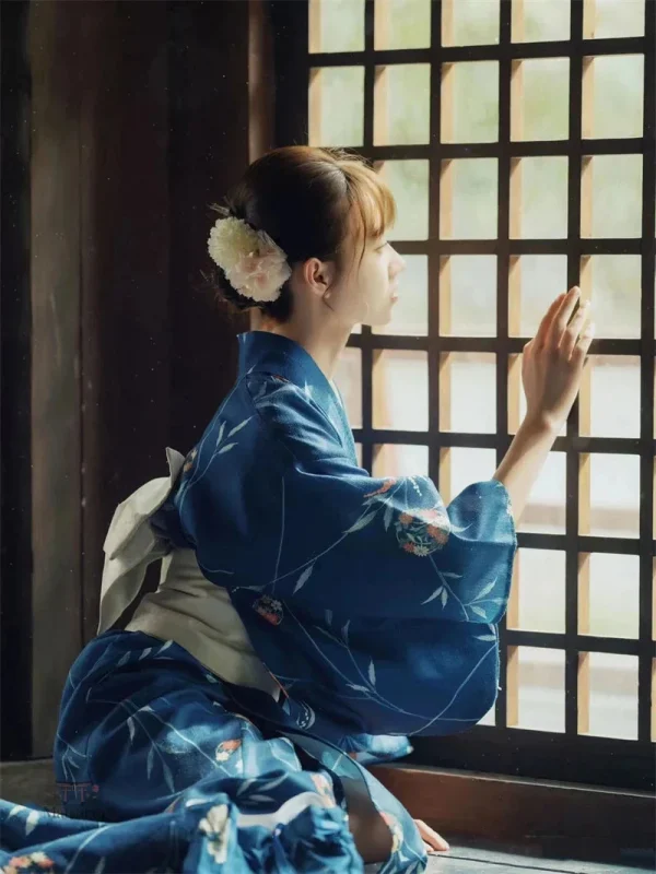 Kimono japonais, style traditionnel pour femme