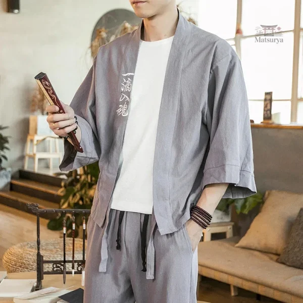 Kimono traditionnel homme élégant