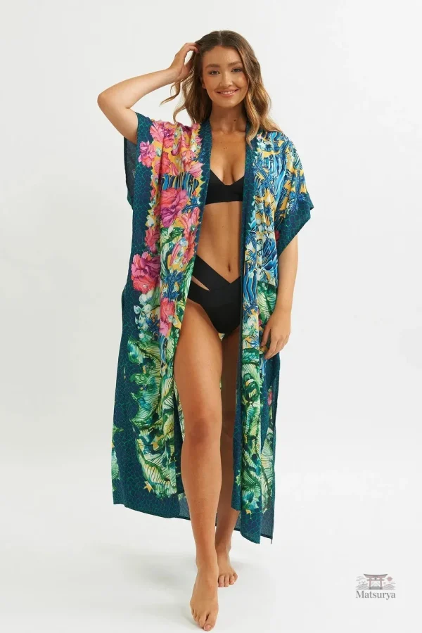 Vêtement de plage léger avec motifs floraux
