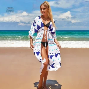 Vêtement léger pour la plage avec motifs géométriques