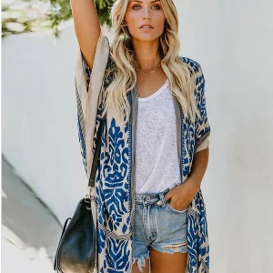 Kimono de plage stylé pour une allure décontractée